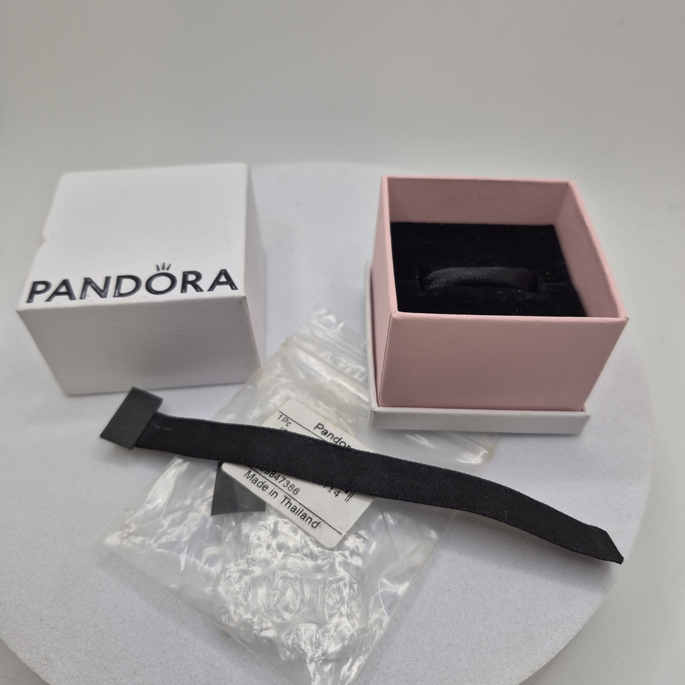 Pandora Spinnable Four Leaf Clover Lab-Grown Diamond Dangle Charm 763624C01 - Picture 4 of 5